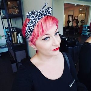 Meet your Posher, Lindsey